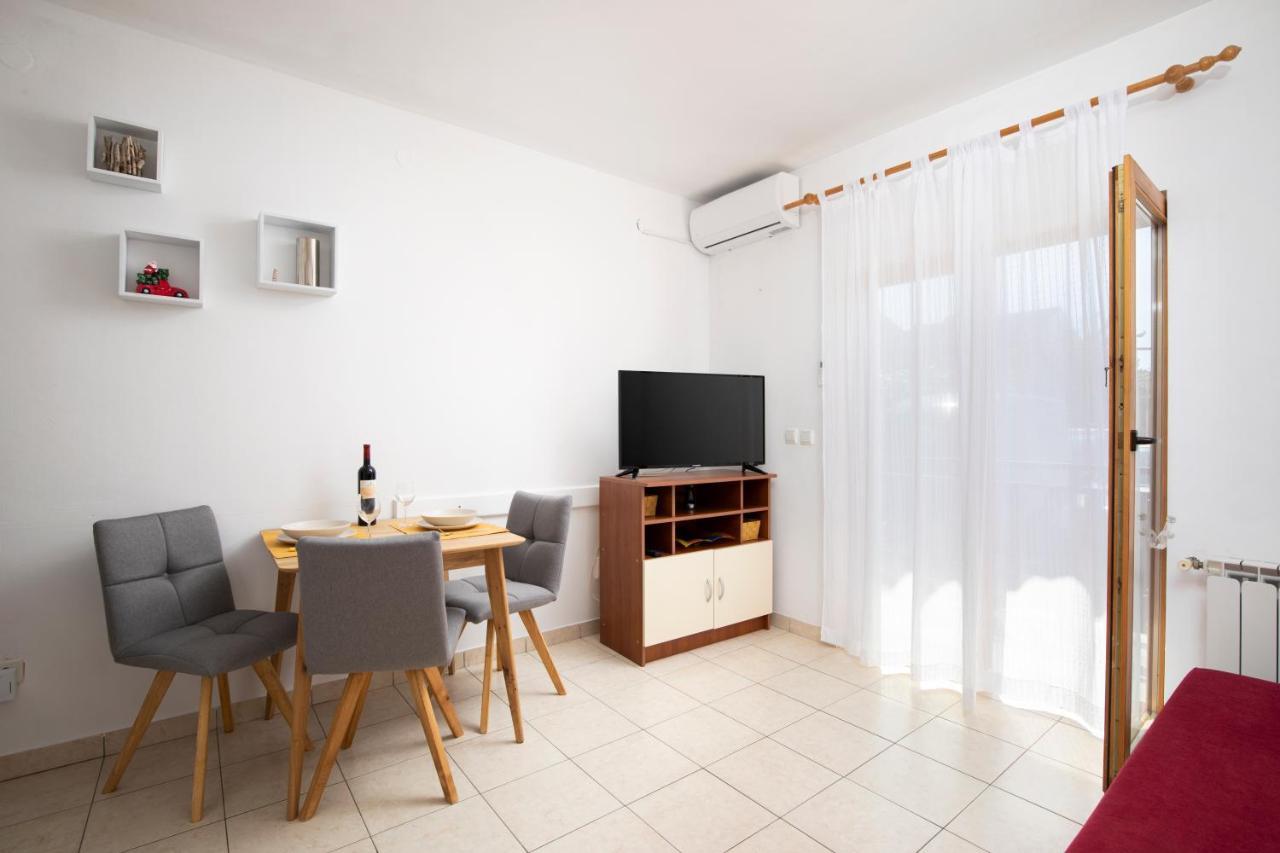 Sunny Apartment Valbandon Fažana エクステリア 写真