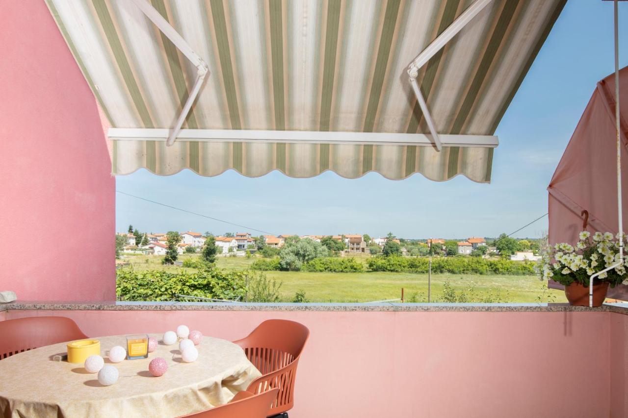 Sunny Apartment Valbandon Fažana エクステリア 写真