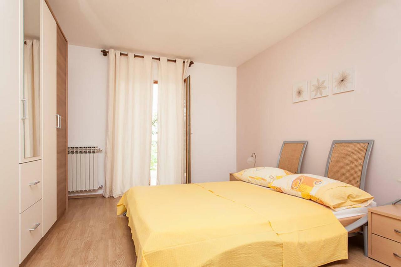 Sunny Apartment Valbandon Fažana エクステリア 写真